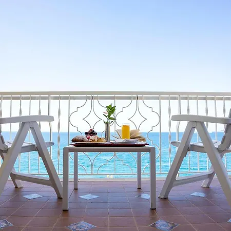 Hotel Pietra Di Luna 4*