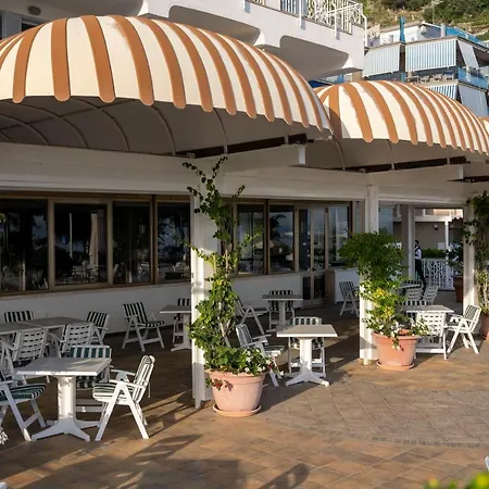 Hotel Pietra Di Luna