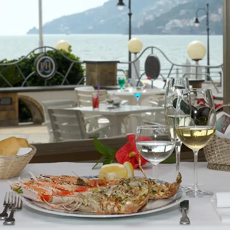 Pietra Di Luna Hotel