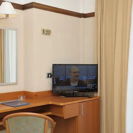 Pietra Di Luna Hotel 4*