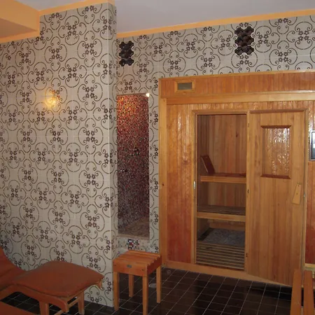 Pietra Di Luna Hotel