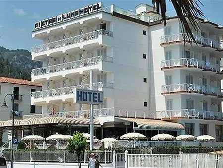 Hotel Pietra Di Luna