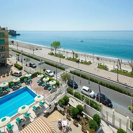Pietra Di Luna Hotel