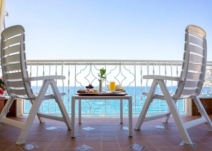 Hotel Pietra Di Luna 4*