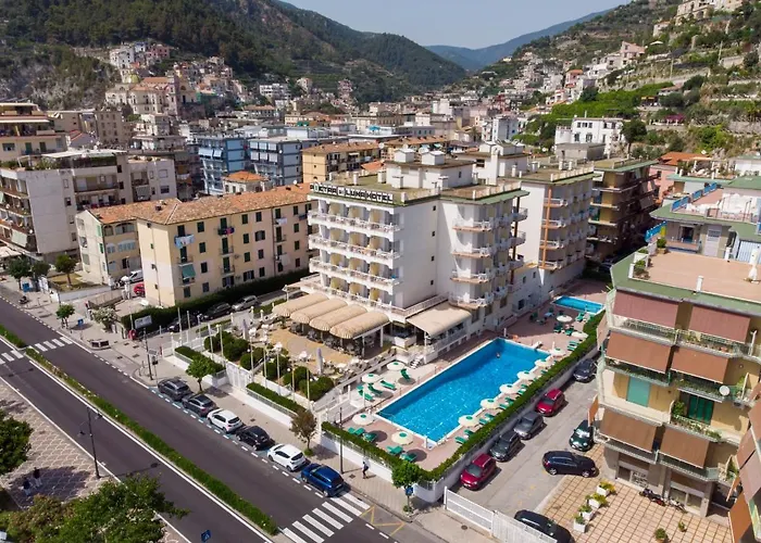 Hotel Pietra Di Luna 4*