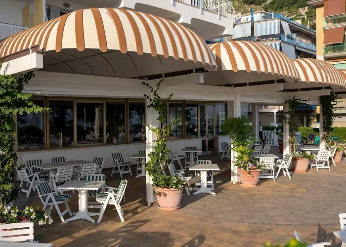 Hotel Pietra Di Luna