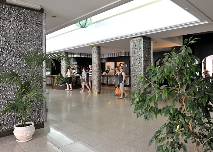 Pietra Di Luna Hotel 4*