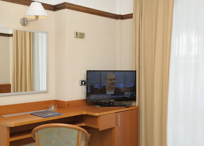 Pietra Di Luna Hotel 4*