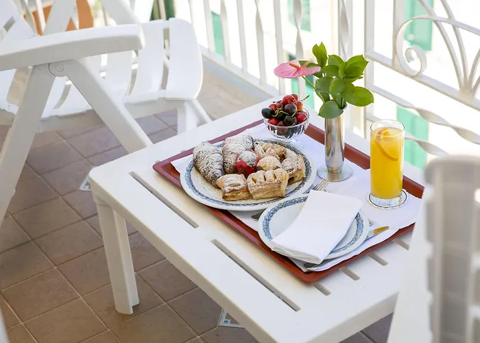 Pietra Di Luna Maiori